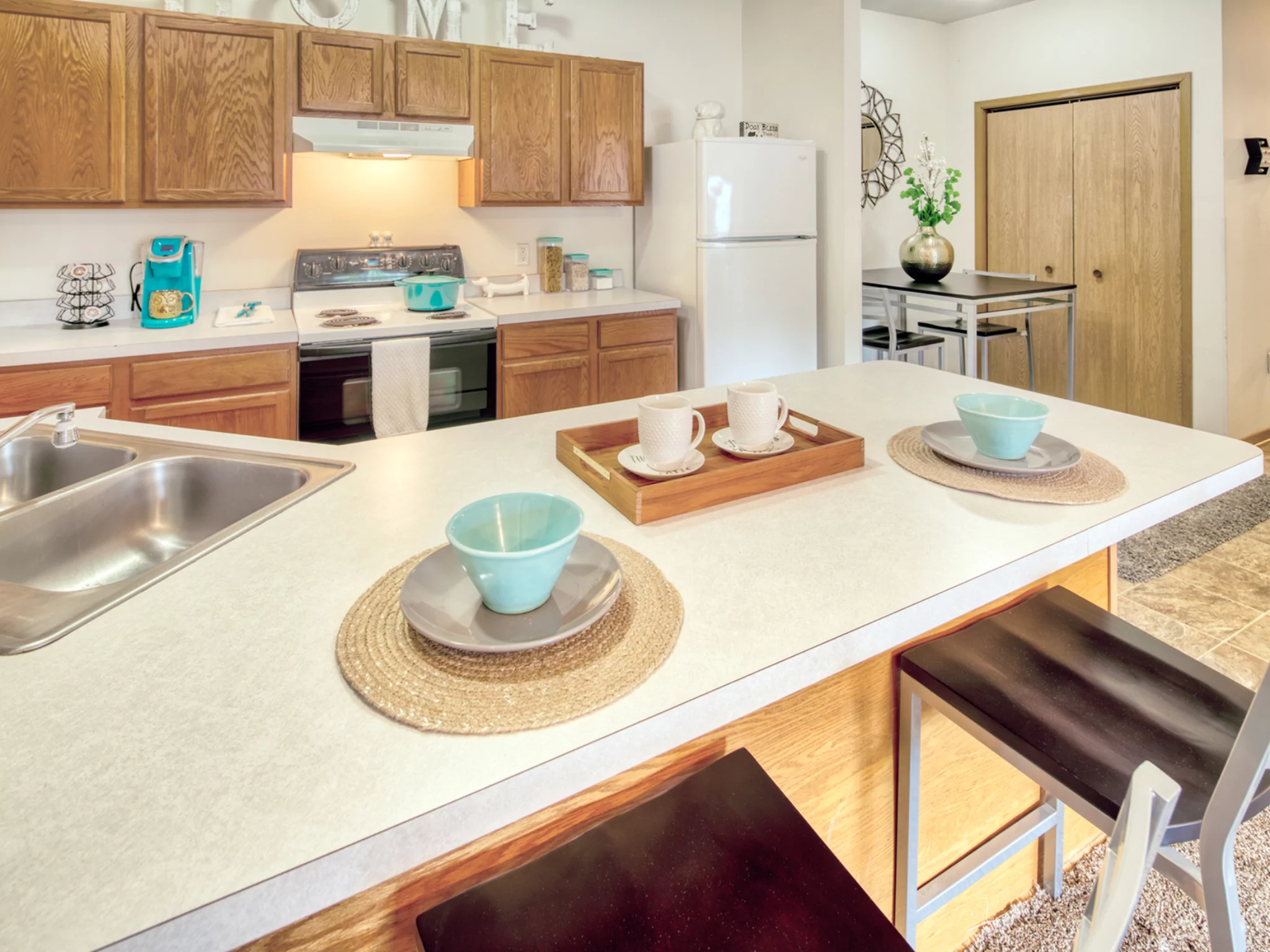 Kitchen | South Duff Apartments
